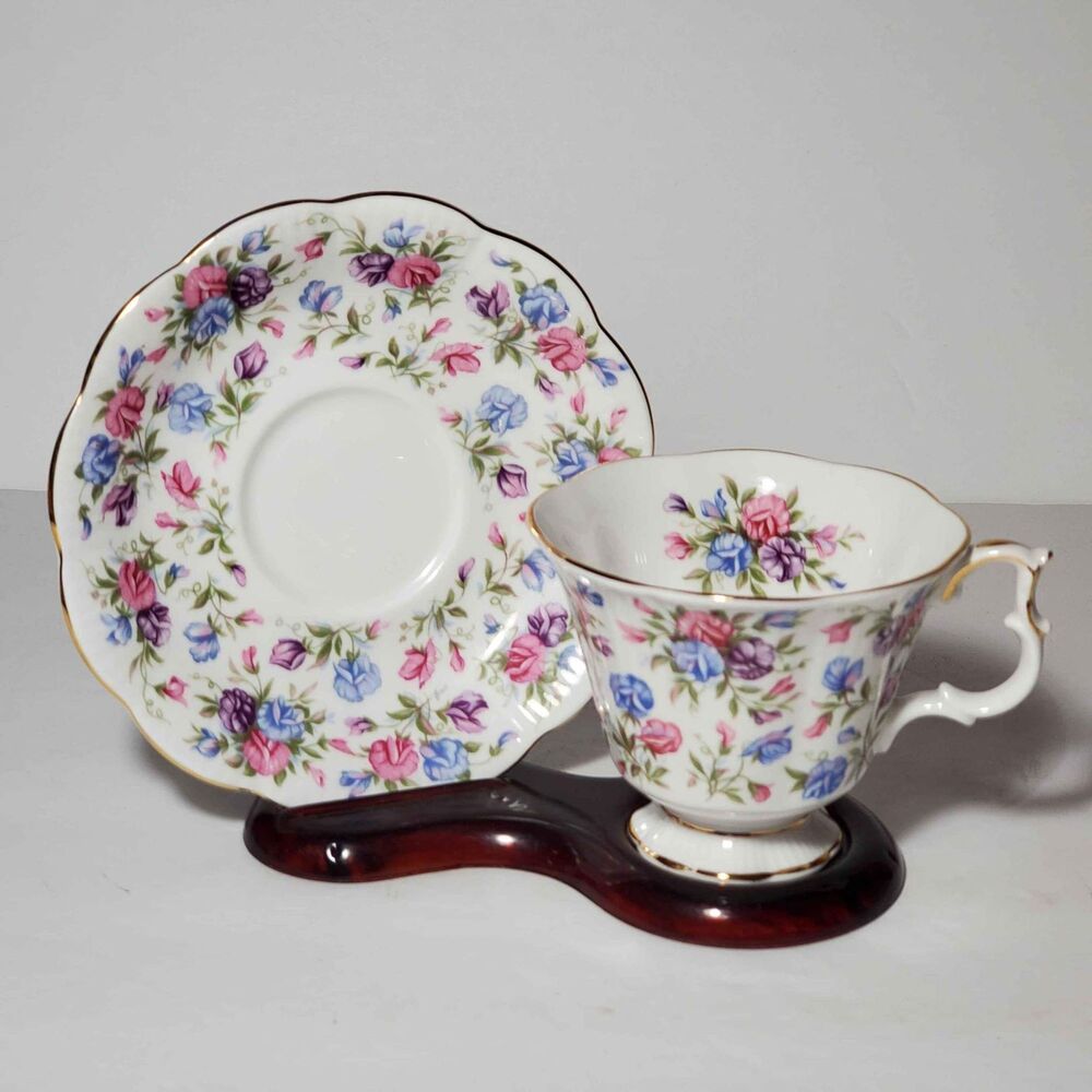 Royal Albert Teacup and Saucer Mayfair Chintz Pink Blue Flowers